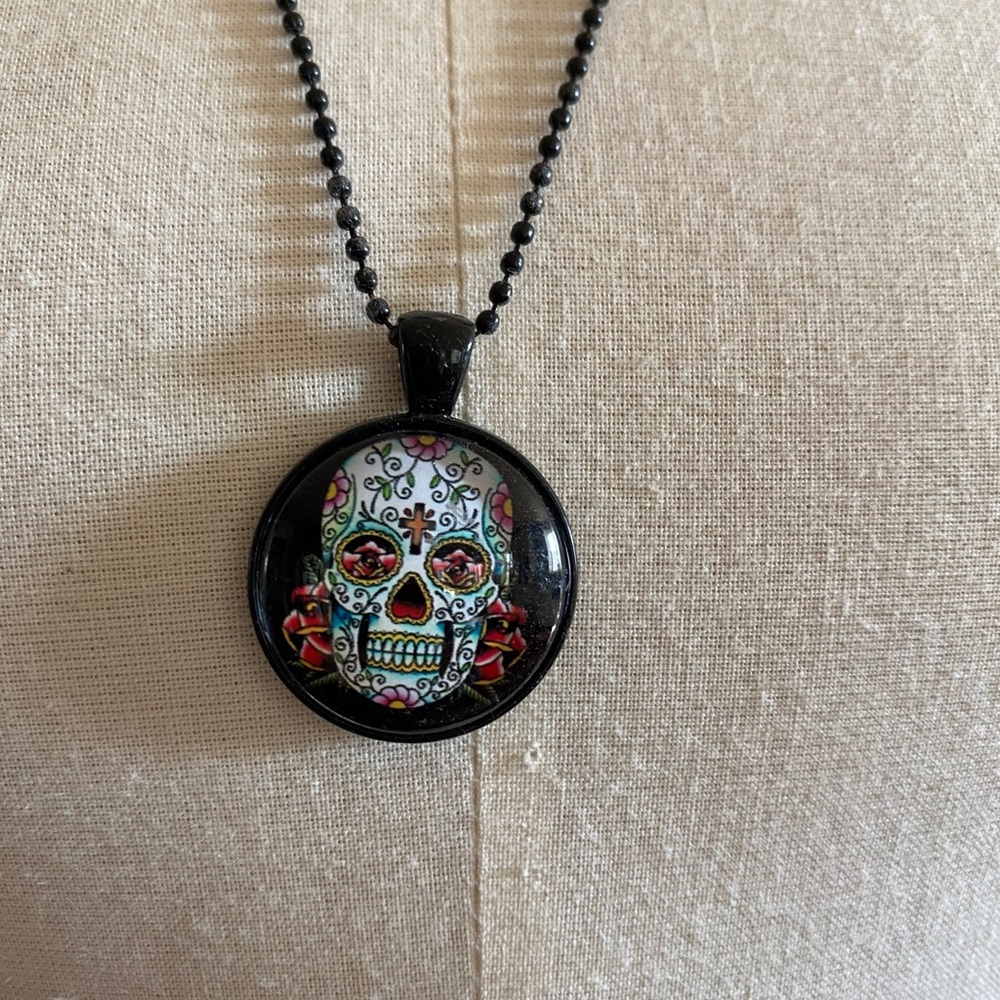 Black Sugar skull day of the dead necklace. Great for Halloween